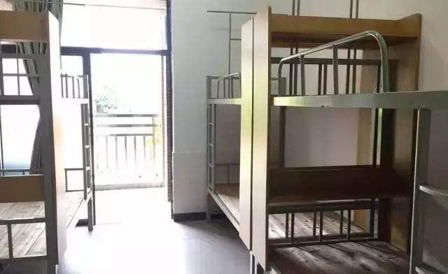 8e4bdb4ab67f4d1a9e21c05fb0d8dd11.jpeg
