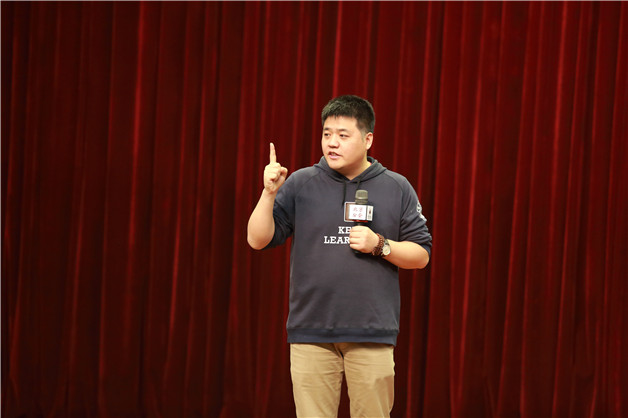 从罗胖樊登到榨菜聪名嘴为什么总喜欢胡说八道