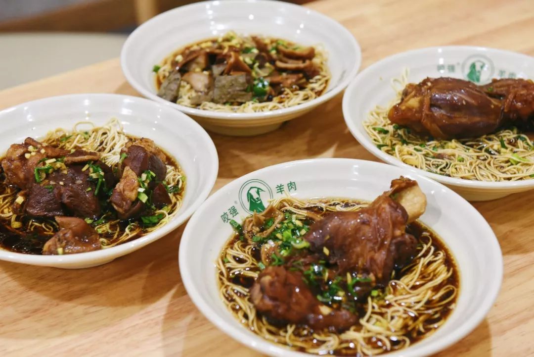 天天排队咬强羊肉面来杭州了27年的桐乡老味道一天只卖3锅超糯