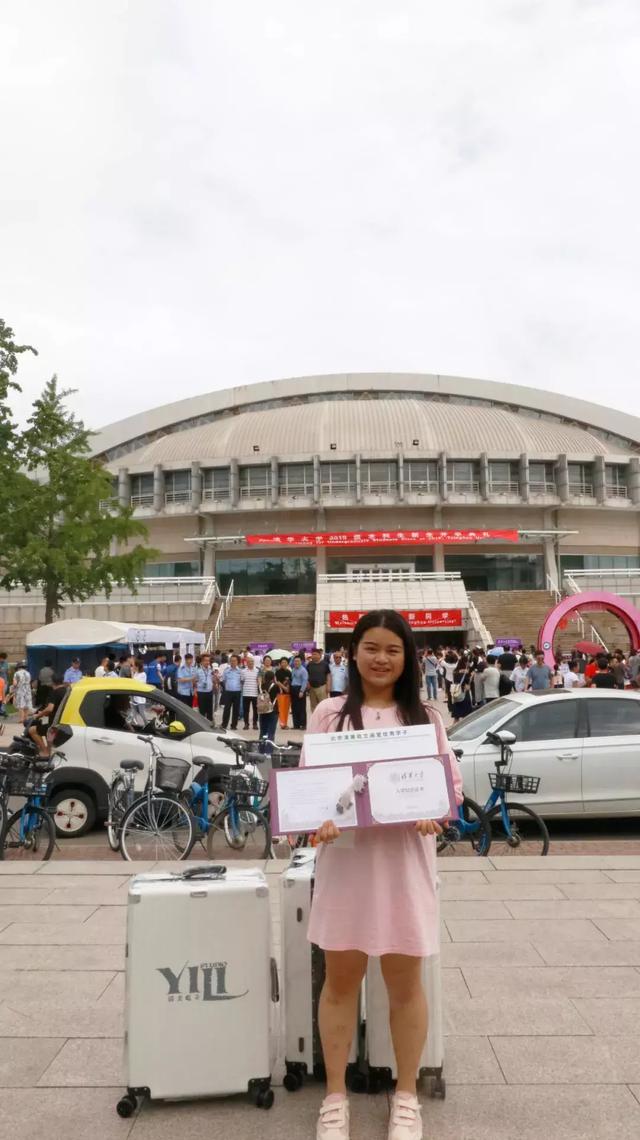 二十位屹立学子开学,成为清华一道靓丽风景线_清华美院