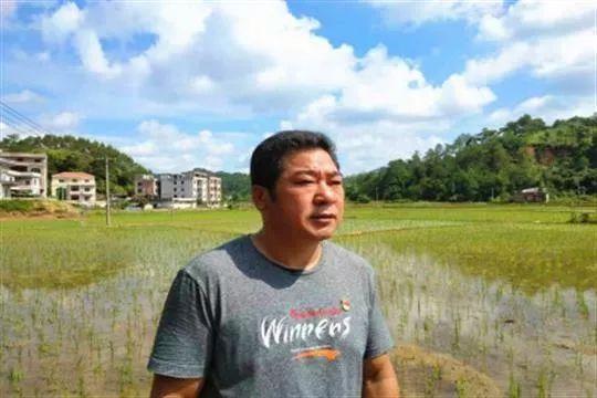 张 峰 贵港市自然资源局派驻平南县寺面镇六合村党组织第一书记