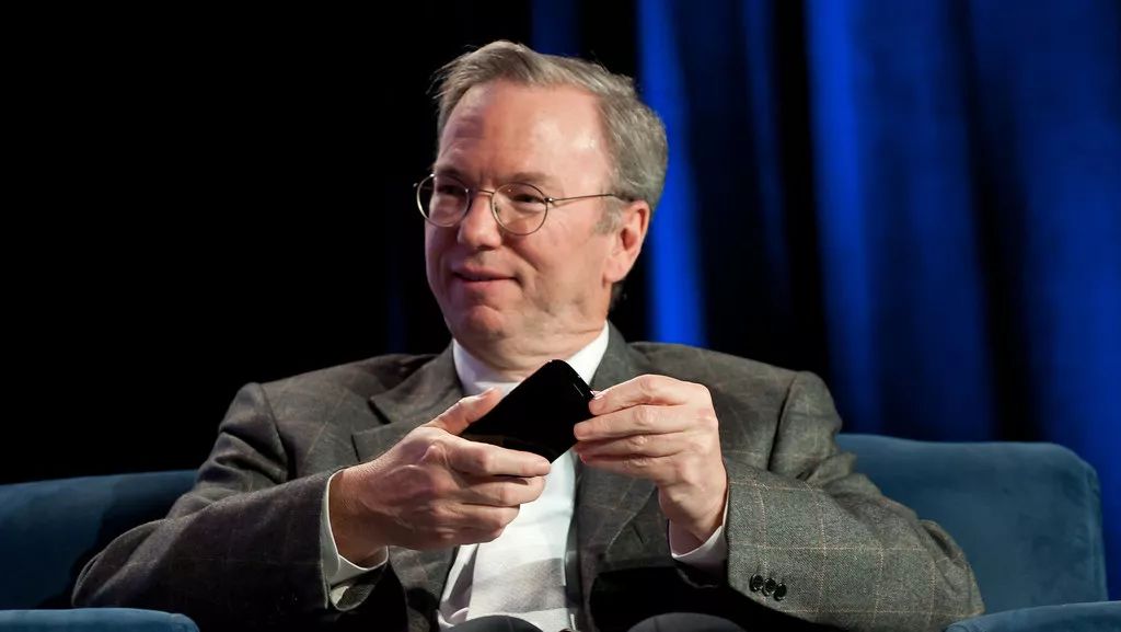 施密特(eric schmidt)出任谷歌 ceo 时,他很快被投资人约翰杜尔(john