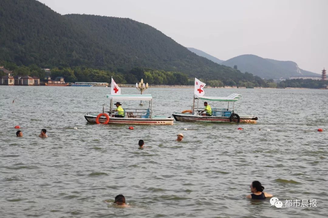 再见云龙湖万人游泳场停止开放一组数据告诉你今夏云龙湖发生了什么