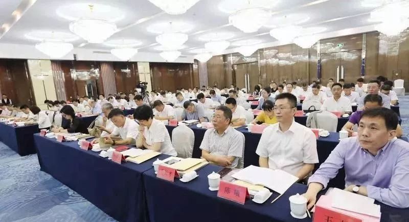 我市引入3305亿政策性转贷款助力民营经济发展陈奕君张晓强包祖明出席