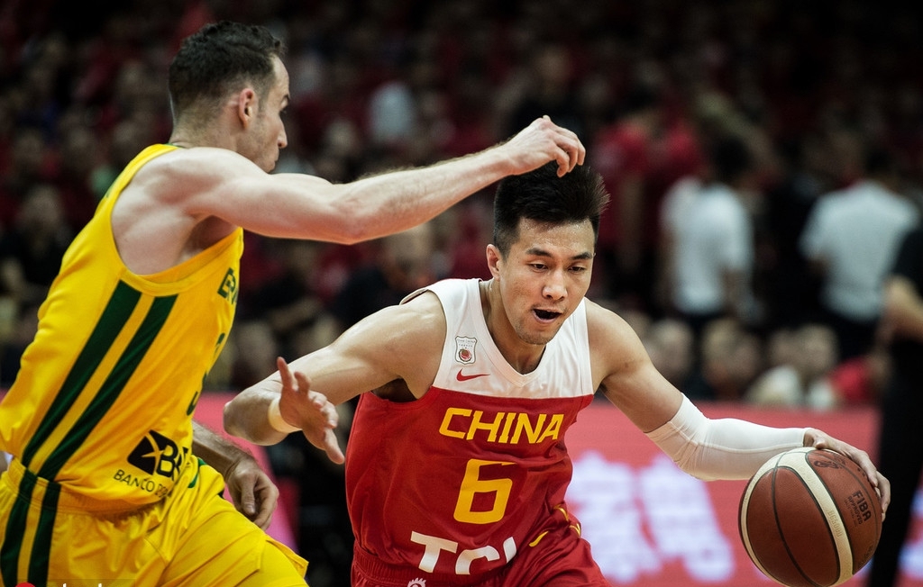 在中国男篮高光时刻耐克的旗舰鞋没人想穿