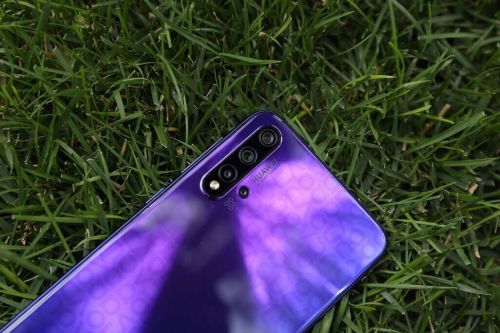 华为nova5pro为何深受年轻人喜爱和小熊一起走进华为nova5pro