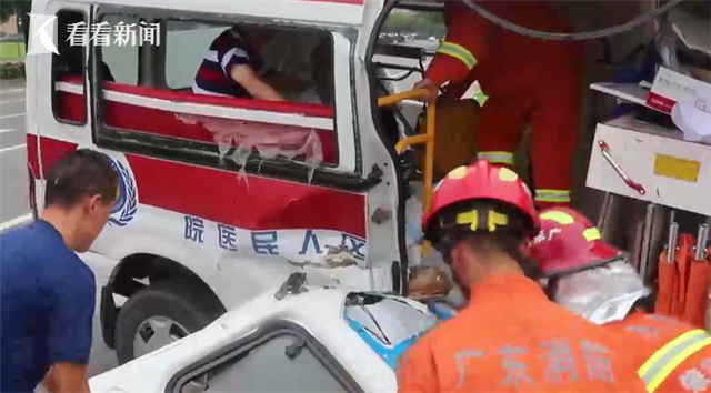 急救生活电视剧5车相撞是哪一集 f7a9e673826442a582cf0fa7f5b5833d.png