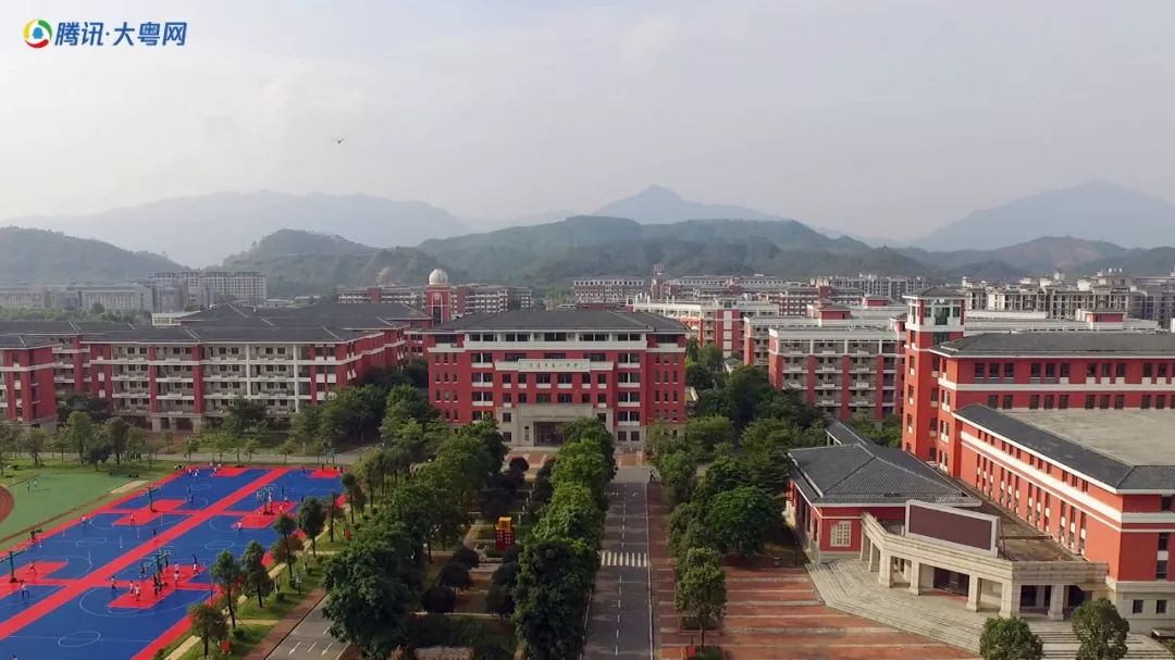 太壮观啦航拍清远大学城变化这么大都快认不出了