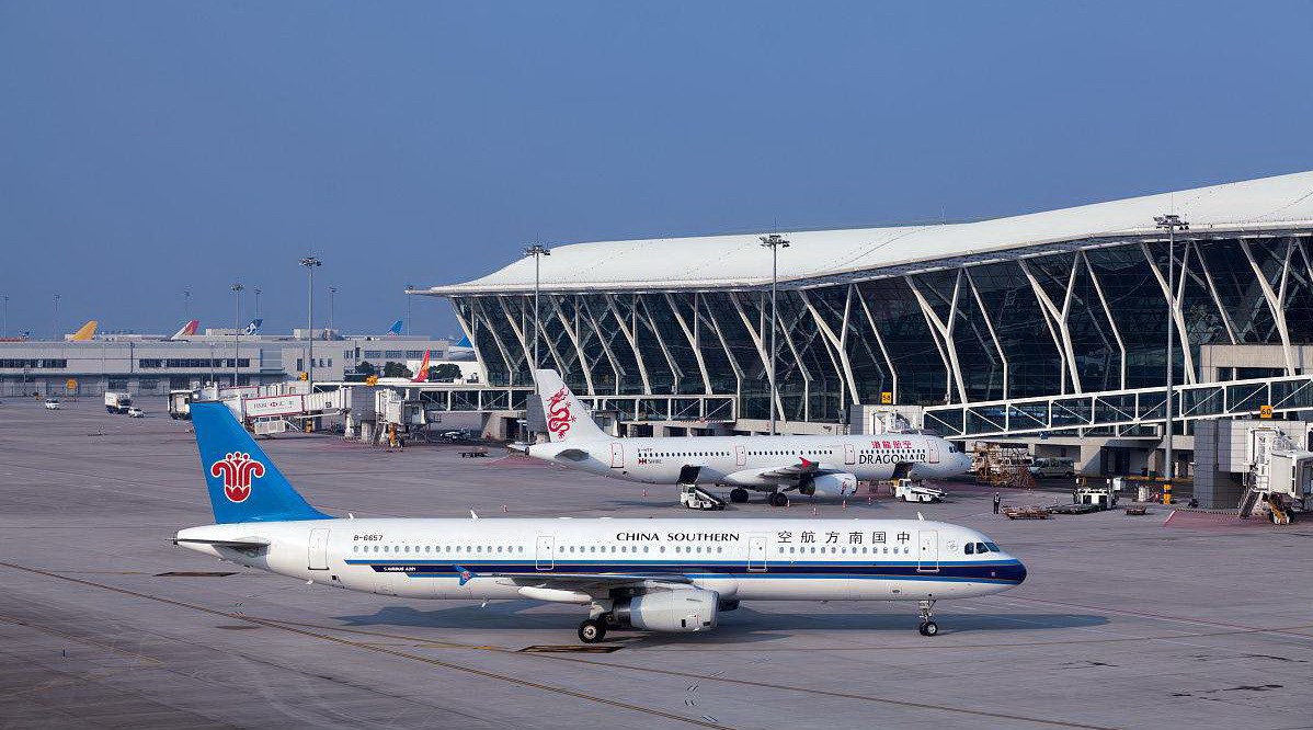 上半年浦东机场货邮吞吐量170万吨母公司利润27亿元