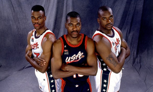 原创库里只要我吃饱了用投篮拿下23分很简单