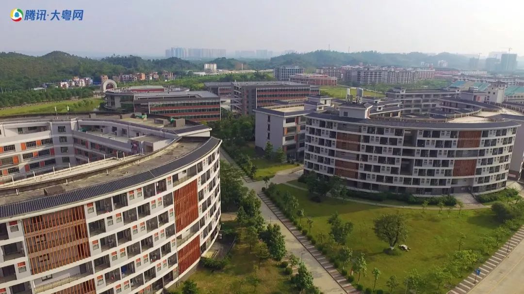 太壮观啦航拍清远大学城变化这么大都快认不出了