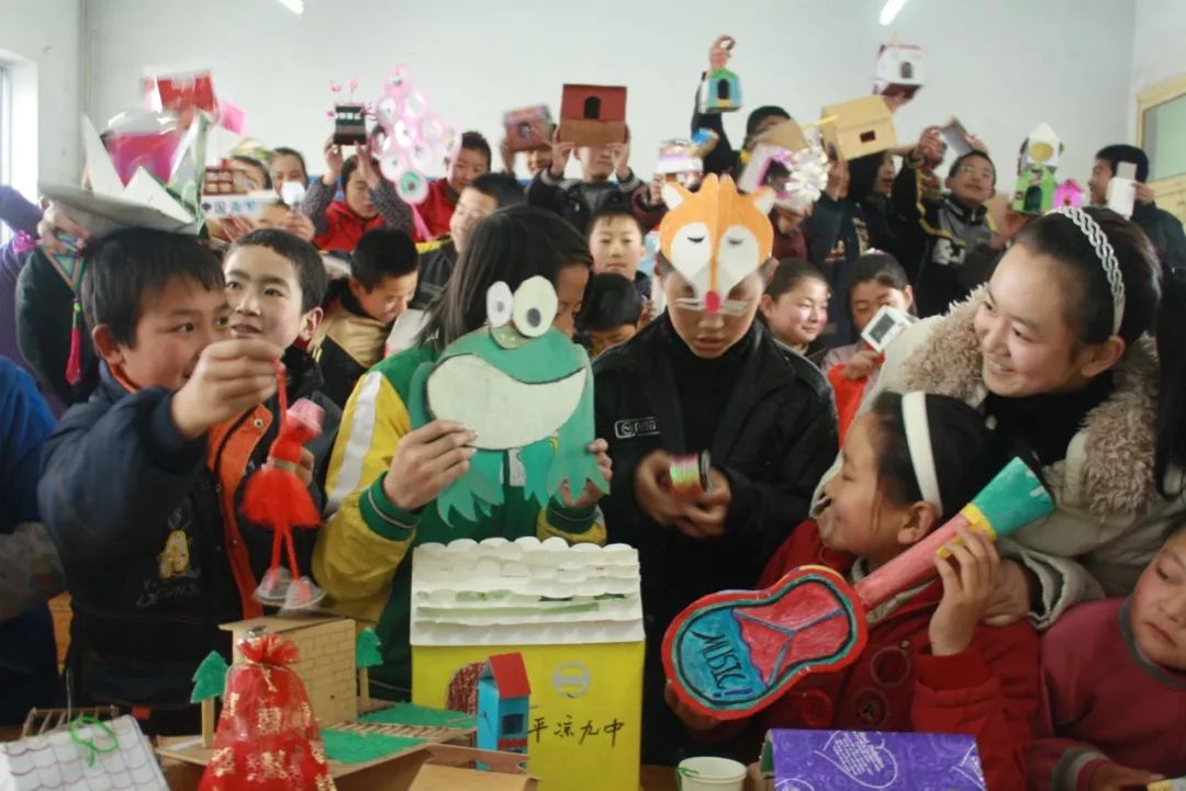 强实力 抓脱贫 提升经济总量_脱贫攻坚图片