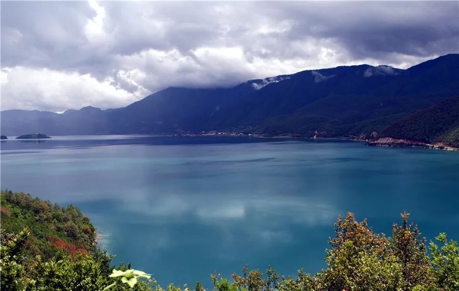 洱海与抚仙湖哪个大 3b1e321e54de4beaab3f40ec874f696e.jpeg