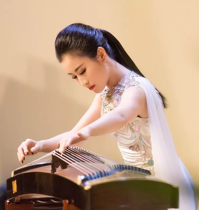 很筝气天台美女获中国器乐电视大赛古筝全国十强