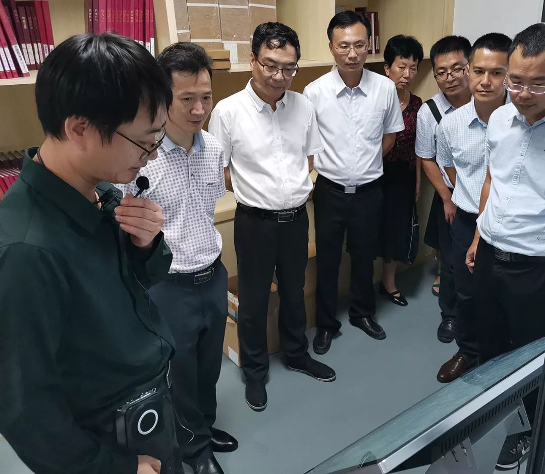 给予高度评价省委办到我区检查指导档案馆建设