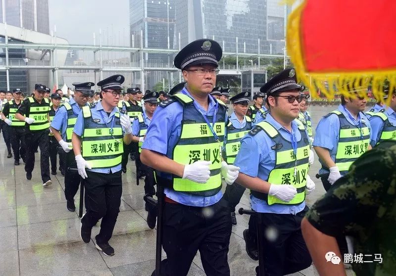 "福田街道先行先试,仅20多天就组建一支5000人的义警队伍,为全区建设