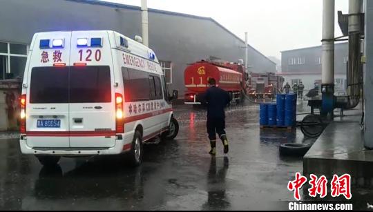 哈尔滨一工业园试车间发生爆燃过火面积200余平米