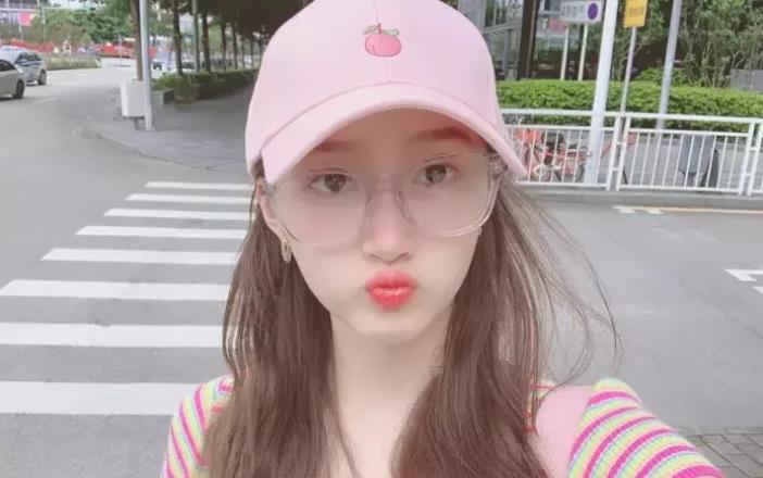 怎么自拍出真实的身材 6ae66b84a03e47f4869fd6508ca96b85.jpeg