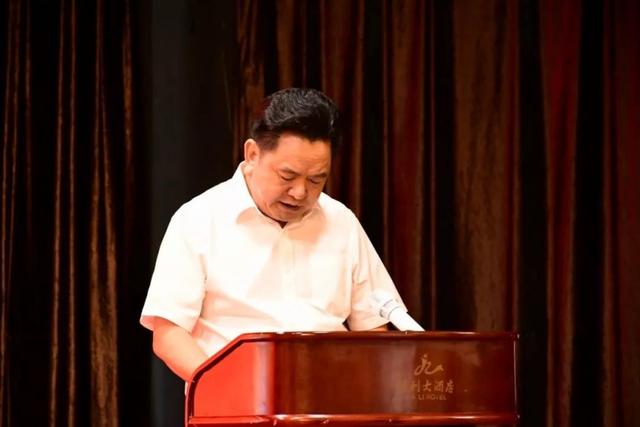 大理州企业家协会会长赵中柱致辞