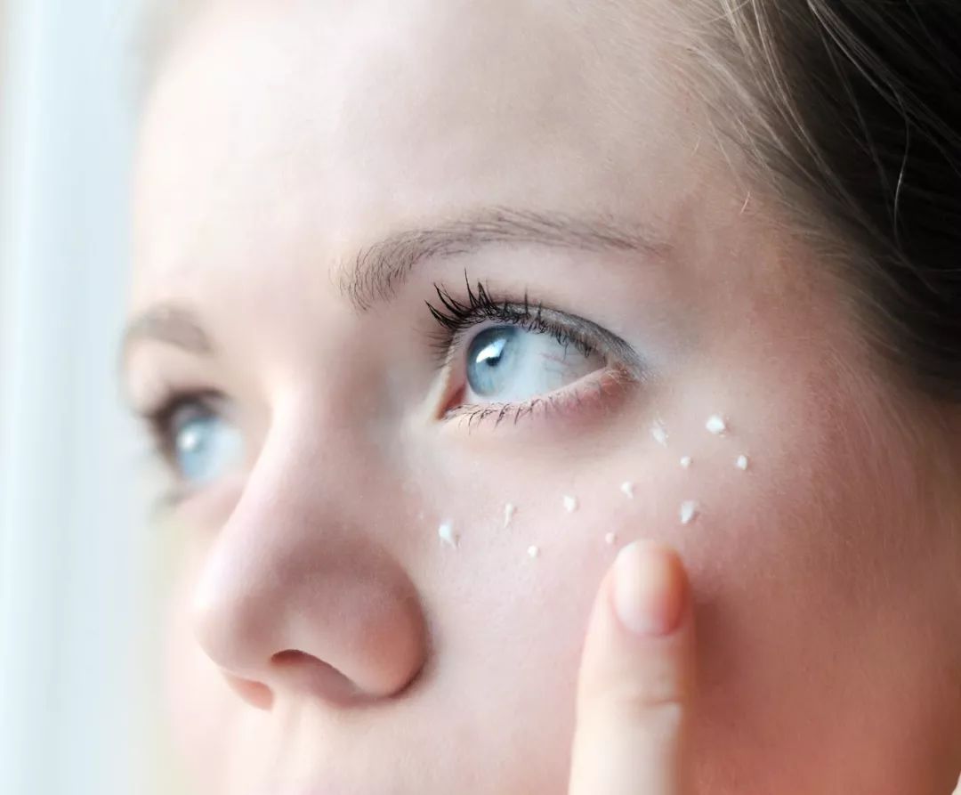你们是不是都把面霜当眼霜用，但这样真的对吗？ 