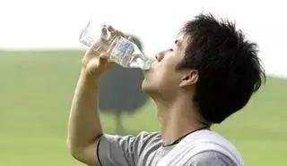 多少度会烫伤人体 7ce85059fe444d34b61070301b2b017e.jpeg