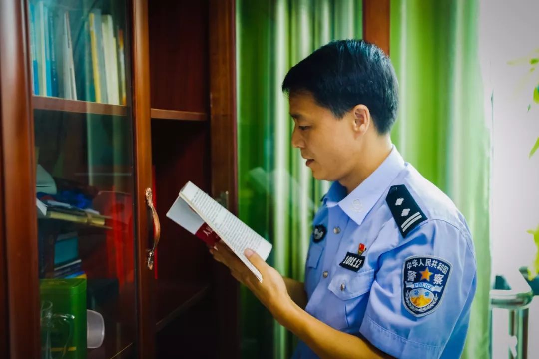 人物风采陈会昌业精身正的热血警察