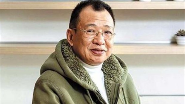 老戏骨接连翻车许绍雄被曝出轨对话露骨六小龄童葬礼宣传新作