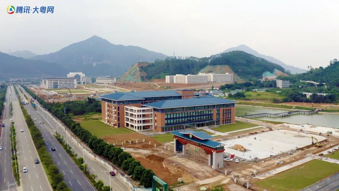 太壮观啦航拍清远大学城变化这么大都快认不出了