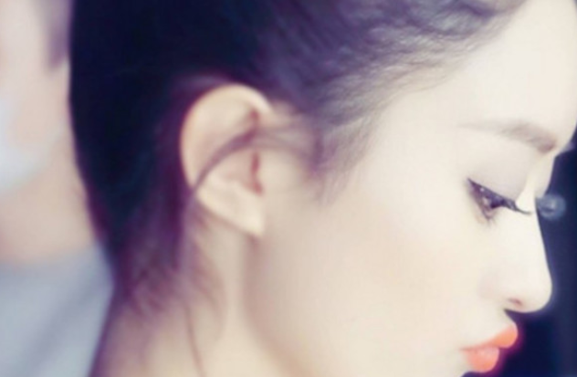 如何拥有一个完美侧颜 af42b90202a54ba1b3ab7bde8b9d135b.png