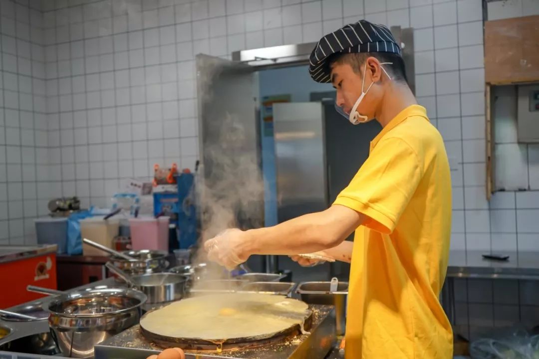 南邮食堂整成网红脸,柚子们怎么说?