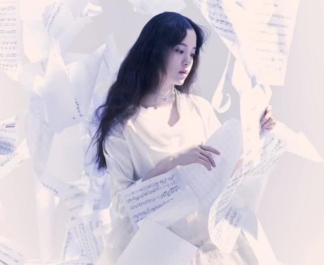 欧阳娜娜的曲谱_欧阳娜娜性感图片(3)