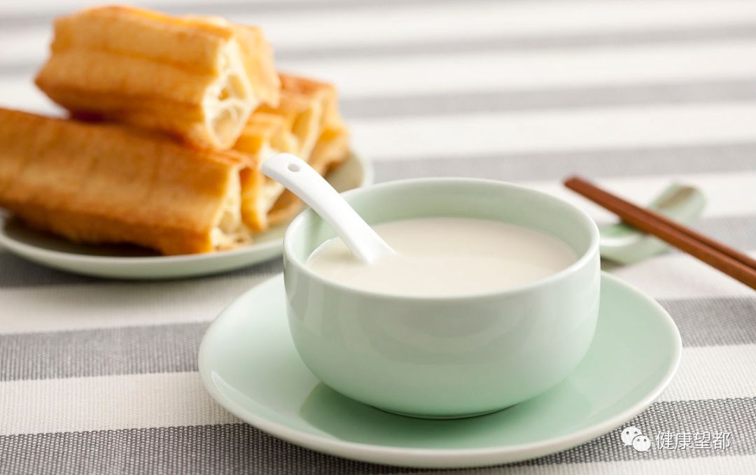 喝豆浆的好处和功效与禁忌 e91fdcb0a937454ebc6b87a950eb8f31.jpeg