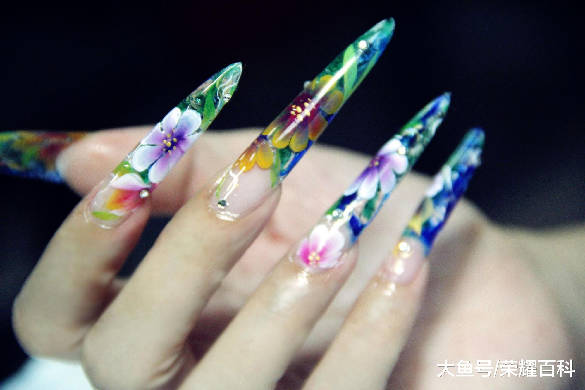 什么样的手适合留长指甲 0600bcd155bd48229a412f55562b9198.jpeg