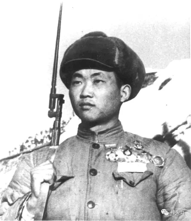 1951年6月参加中国人民志愿军赴朝作战,参加了抗美援朝第五次战役及