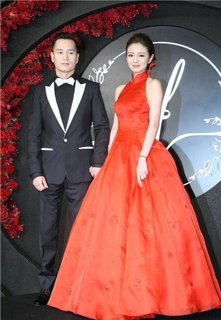 原创安以轩嫁入豪门后旺夫命带旺丈夫公司如今产子获赠54亿豪宅