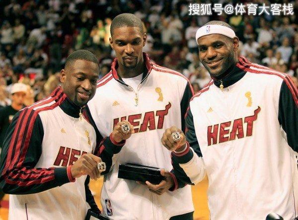 詹姆斯总冠军几个 10ea27c983174fcc89110eb936e0a093.jpeg