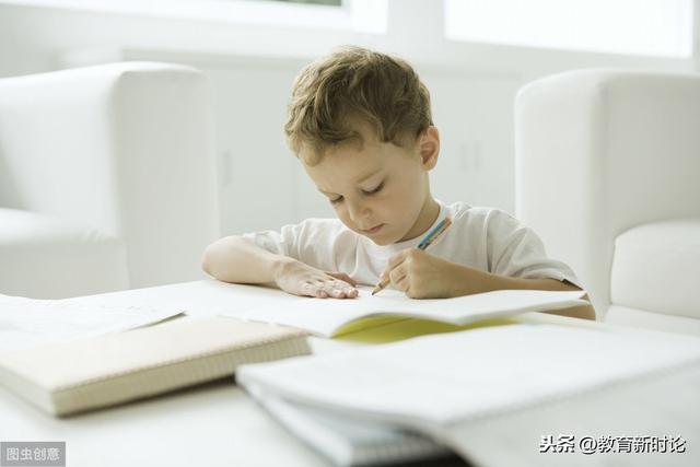 她被港大录取,获72万奖学金,却复读北大:上坡路