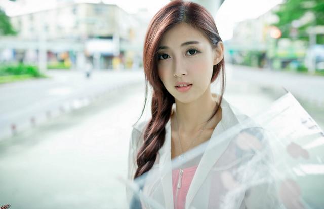v女生中的狮子座是一个女生非常a女生的内心,他们的自尊心超级强,所以双子座星座粘不粘人图片