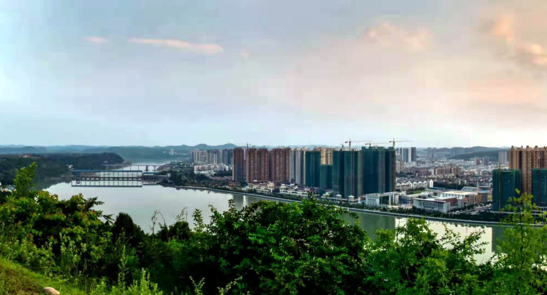 三台县创建国家卫生县城通过专家评估