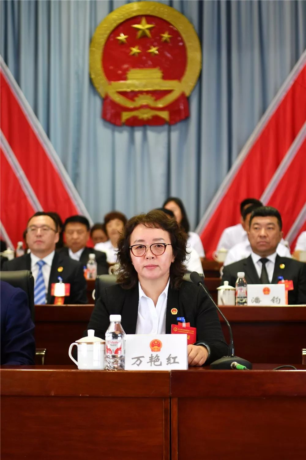 十六届人民代表大会第六次会议胜利闭幕高洪旗当选南岗区人民政府区长