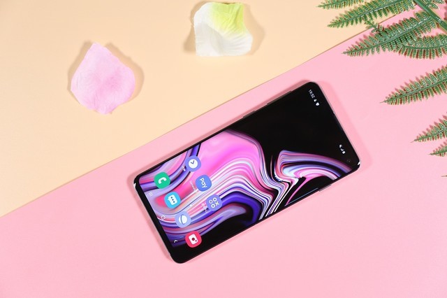 早报:FF回应贾跃亭卸任CEO 三星Galaxy S11曝