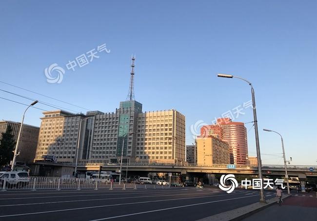 北京大风继续吹晴朗在线紫外线很强