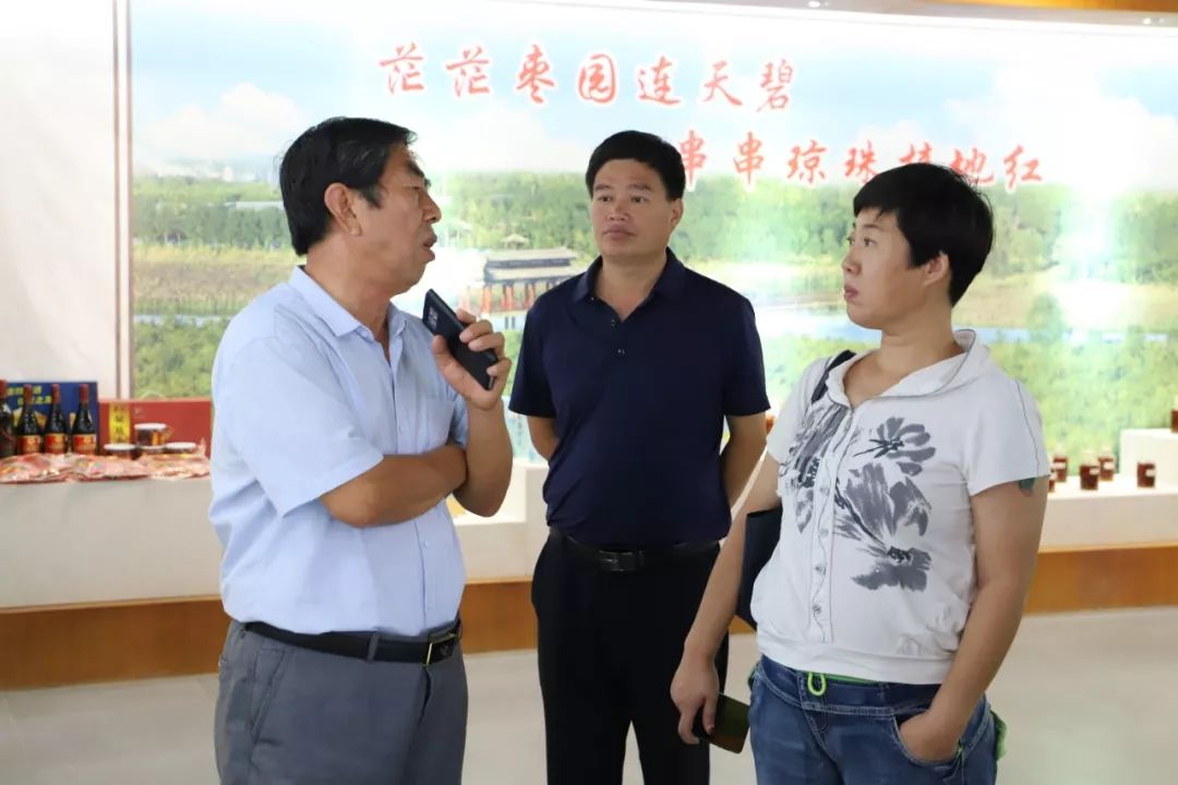 省派武城县乡村振兴服务队成员关海鹰到下洼镇调研