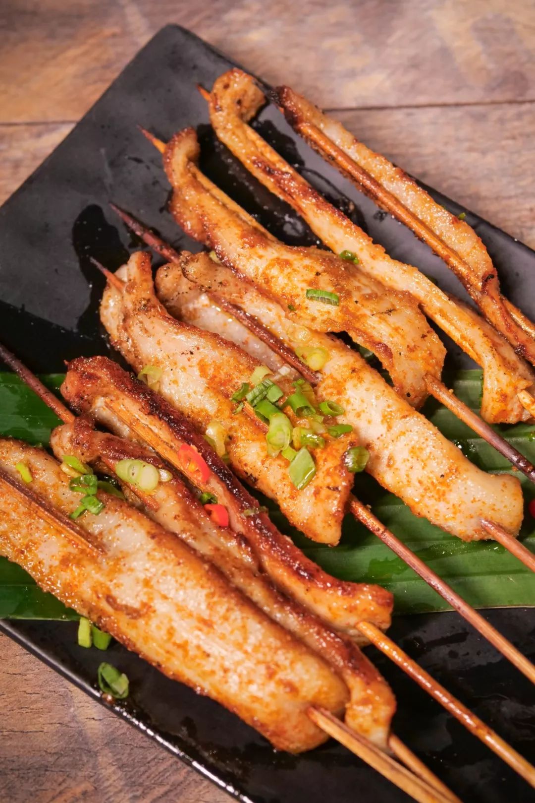 的产品 吃点海鲜烤点肉 人均四五百轻松搞定 ////////// 炭烧猪颈肉串
