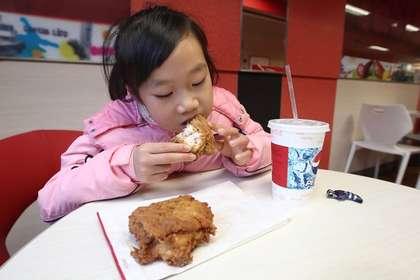                     孩子睡觉前，宁可饿着也不能碰这三种食物，容易积食不长个