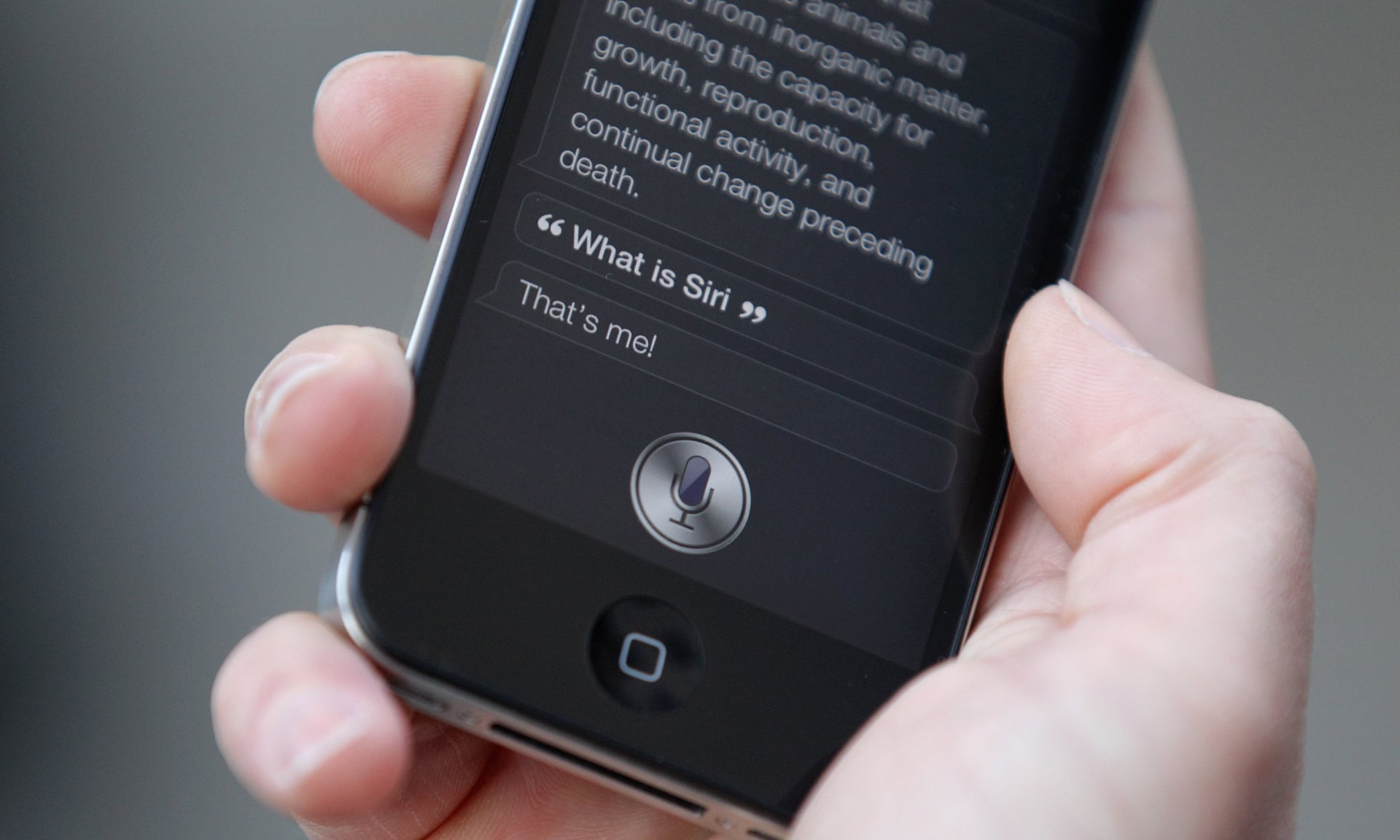 苹果就“Siri偷听用户”道歉！语音分析承包商遭遇大规模裁员