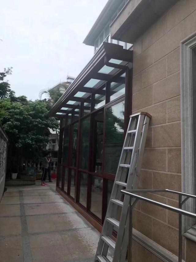 什么是落地窗户 6f5bfcb8d6bd4c6691659eef780b0fb6.jpeg