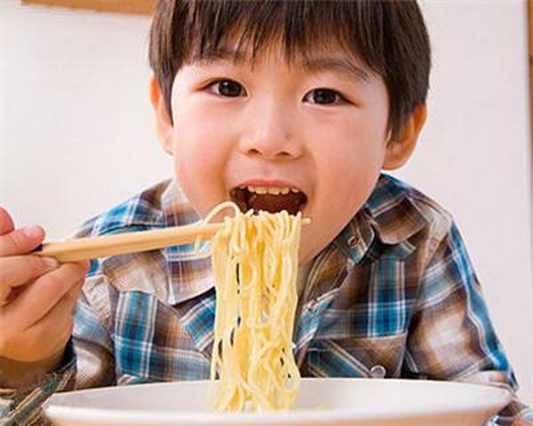                     添加剂最多的四种零食，你家宝宝可能正在吃，有一种大人小孩都爱