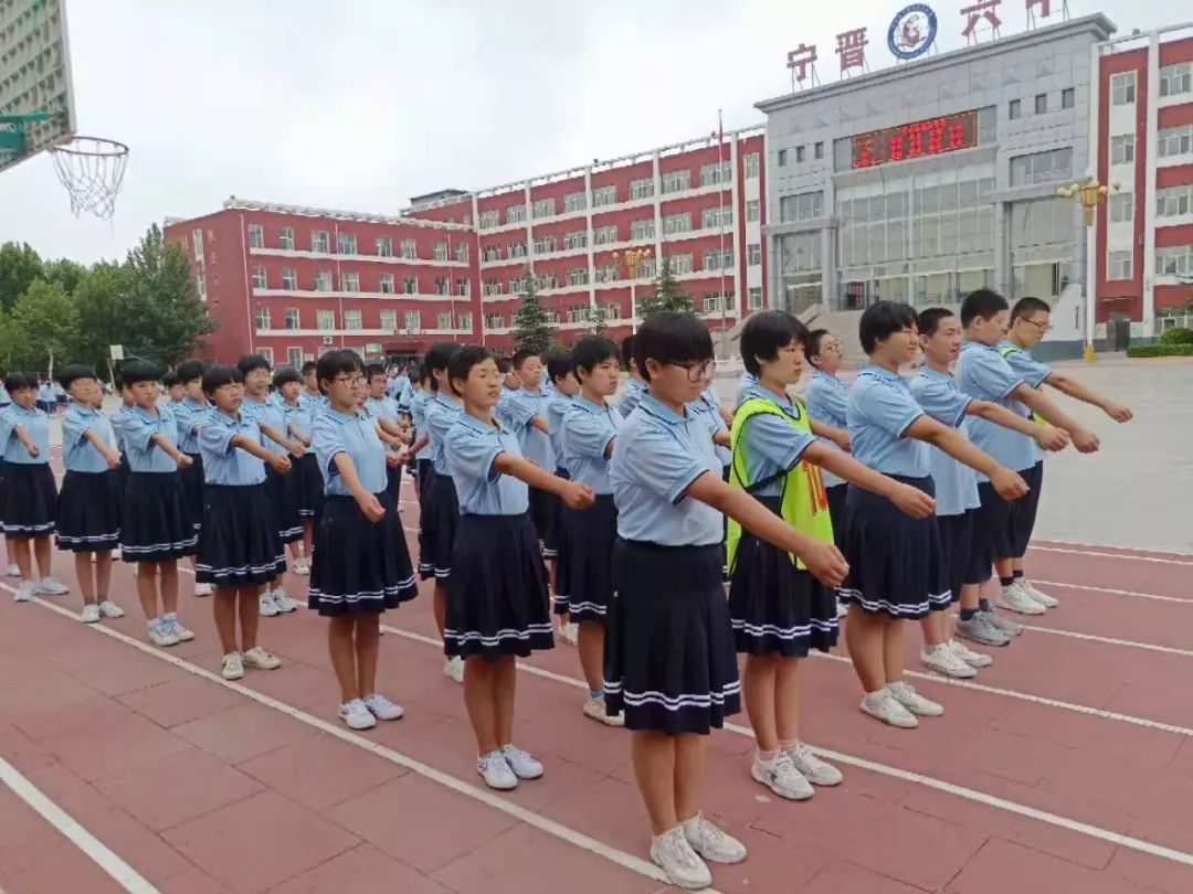 【迎新生】我县中小学纷纷开展新生入学教育_宁晋