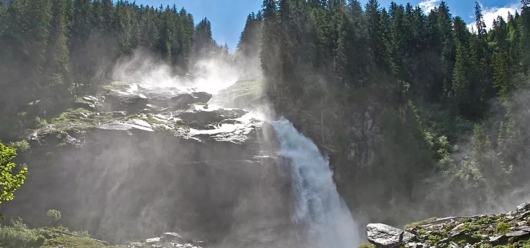 奥地利最高的高山公路和瀑布都在这里